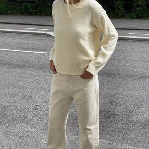 Djerf Avenue Heavy Crewneck Sweater Cream